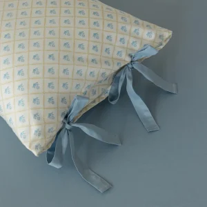 Cotton Blue Floral Duvet Cover Set with pillow covers