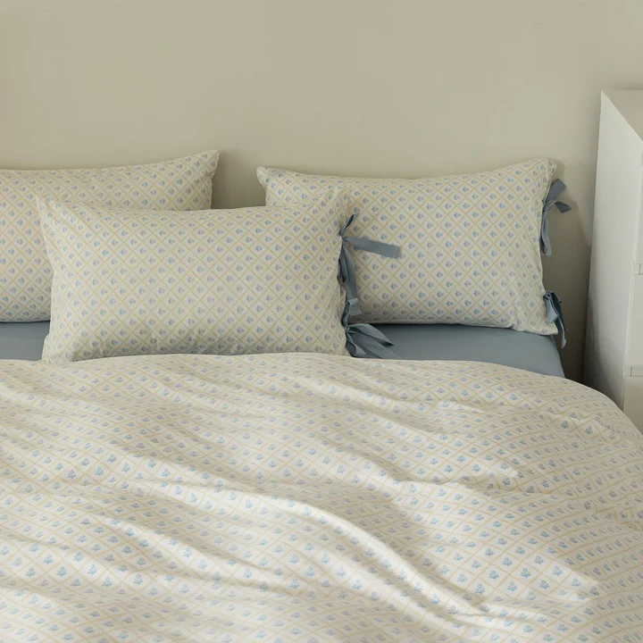 Floral Cotton duvet cover set in blue color