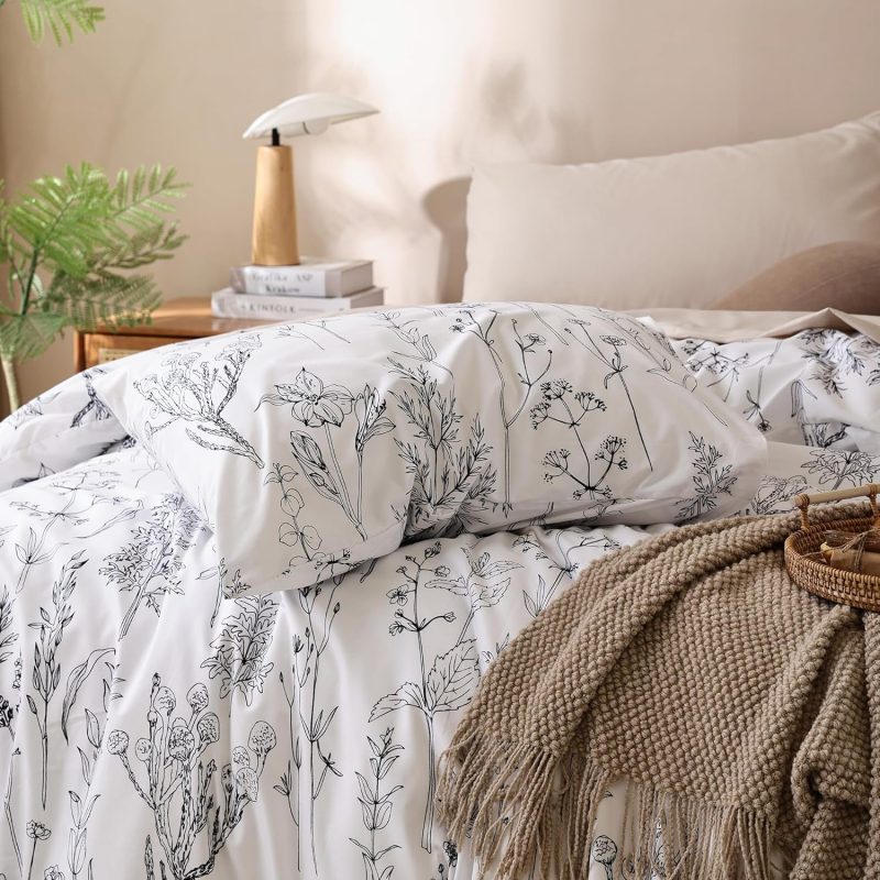 premium white & black Floral Duvet Cover